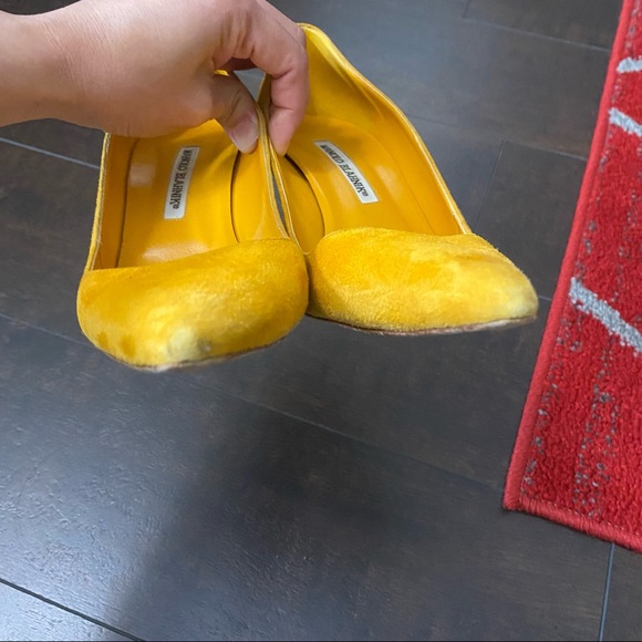Manolo Blahnik BB Yellow Suede Pumps size 39 - Picture 8 of 15